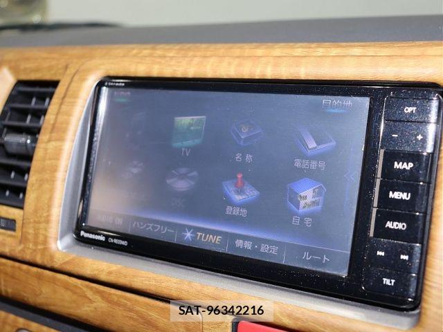 Toyota HIACE VAN 2017-01 5881155-15