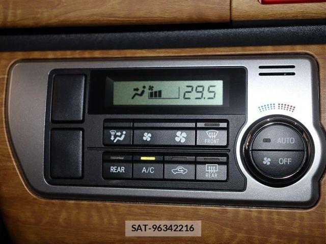Toyota HIACE VAN 2017-01 5881155-18