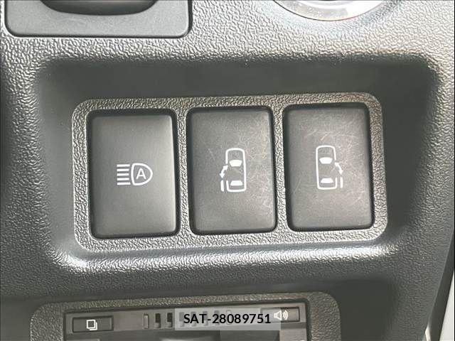 Toyota HIACE VAN 2022-12 5881185-17