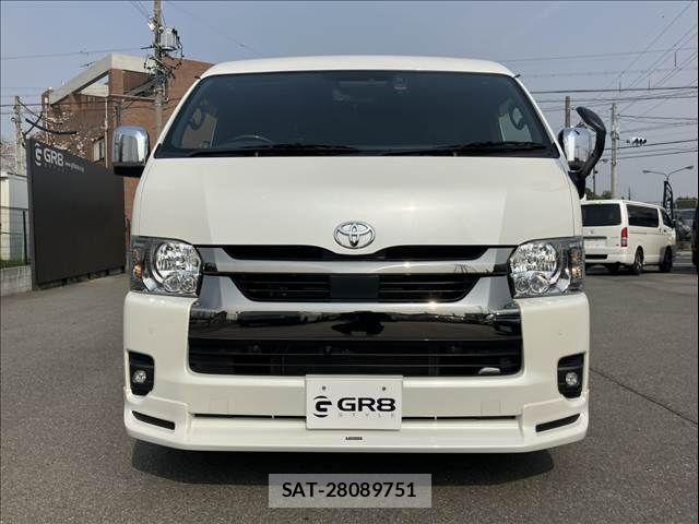Toyota HIACE VAN 2022-12 5881185-1