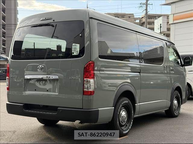 Toyota HIACE VAN 2026-02 5881156-14