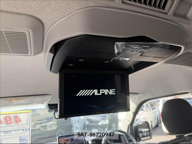 Toyota HIACE VAN 2026-02 5881156-17