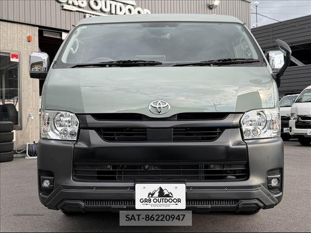 Toyota HIACE VAN 2026-02 5881156-1