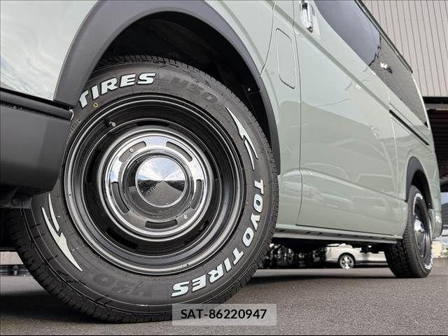 Toyota HIACE VAN 2026-02 5881156-5