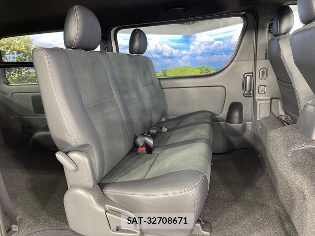 Toyota HIACE VAN 2026-02 5881188-9