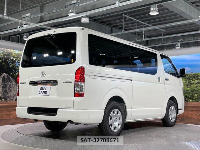 Toyota HIACE VAN 2026-02 5881188-16