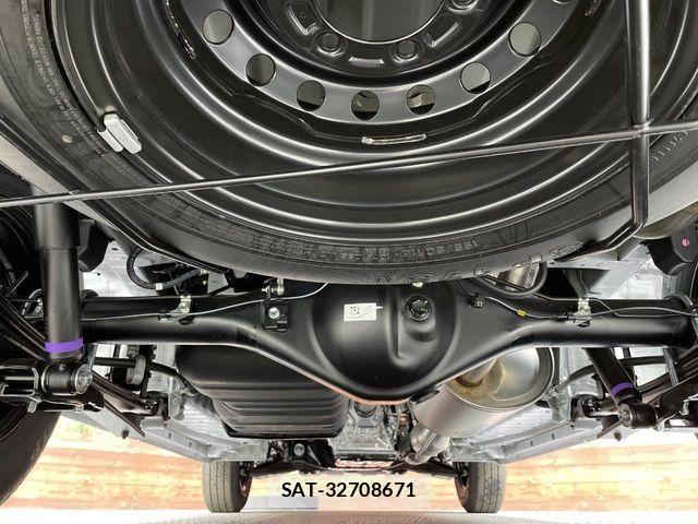 Toyota HIACE VAN 2026-02 5881188-18