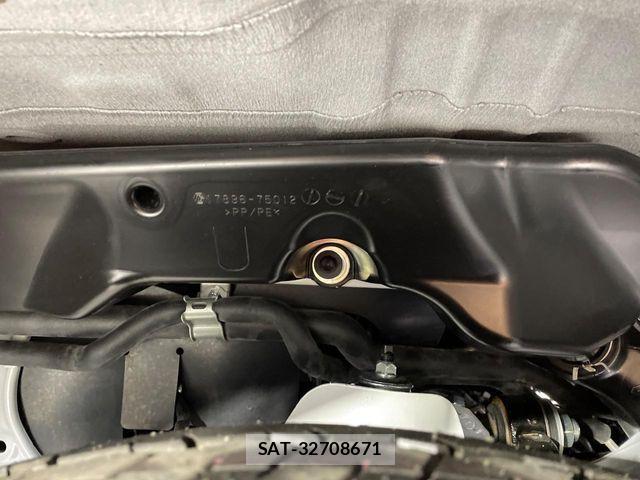 Toyota HIACE VAN 2026-02 5881188-19