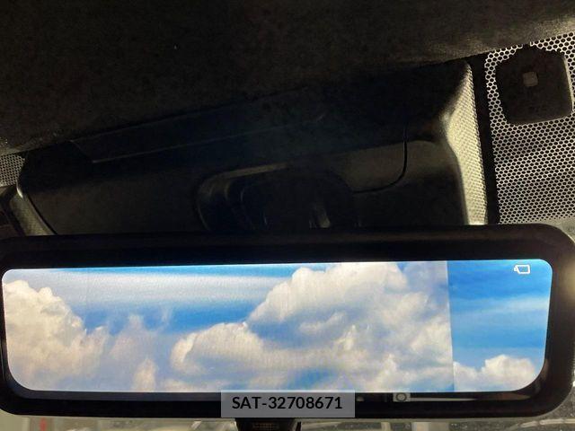 Toyota HIACE VAN 2026-02 5881188-4