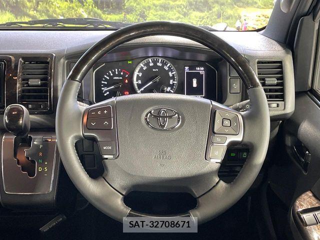 Toyota HIACE VAN 2026-02 5881188-7