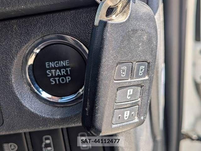 Toyota HIACE VAN 2020-05 5881230-10