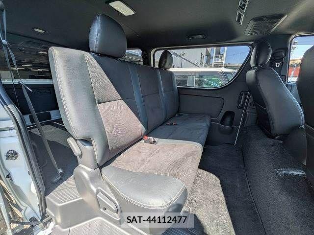 Toyota HIACE VAN 2020-05 5881230-5
