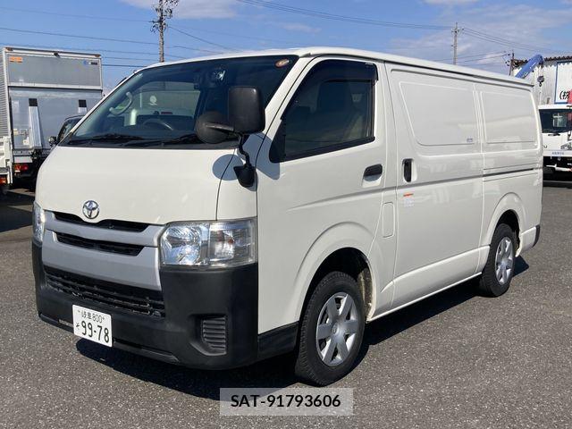 Toyota HIACE VAN 2017-08 5881243-1