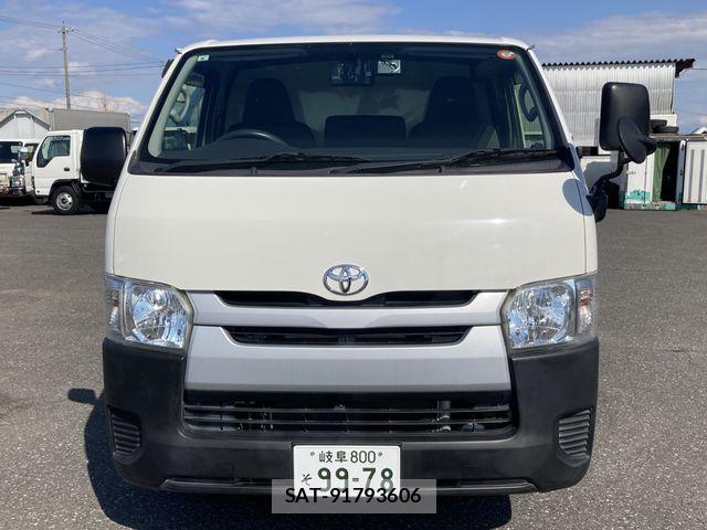Toyota HIACE VAN 2017-08 5881243-20