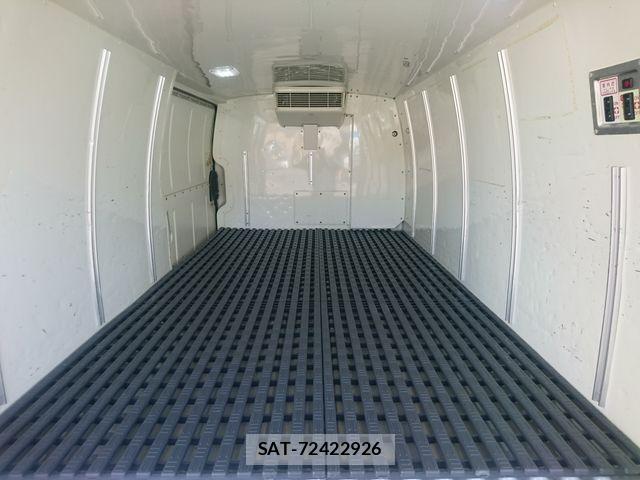 Toyota HIACE VAN 2020-11 5881260-16