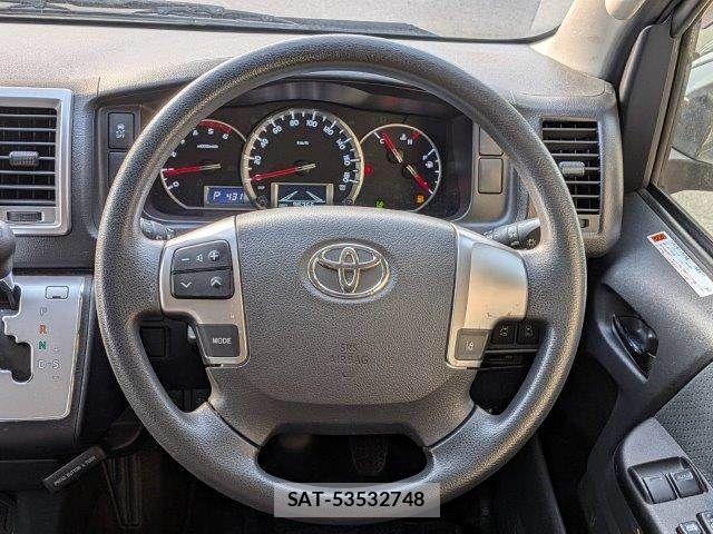 Toyota HIACE VAN 2018-09 5881266-11
