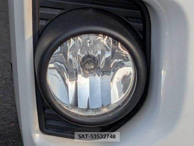 Toyota HIACE VAN 2018-09 5881266-25