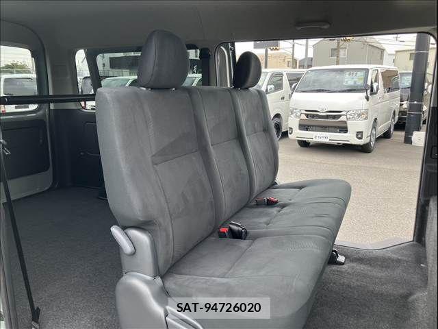 Toyota HIACE VAN 2026-01 5881174-7