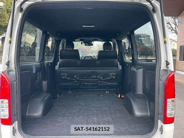 Toyota HIACE VAN 2023-11 5881197-12