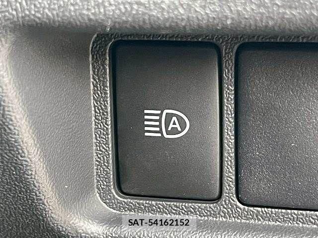 Toyota HIACE VAN 2023-11 5881197-6