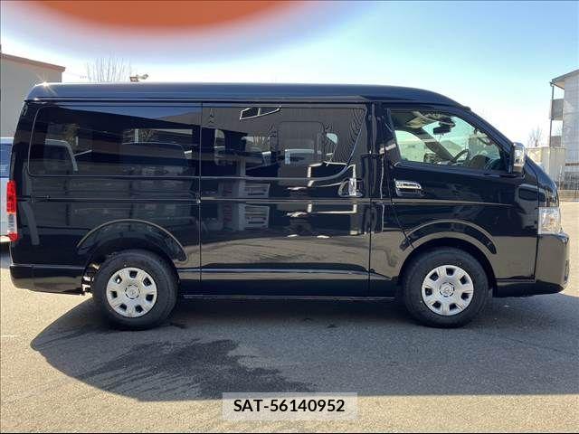 Toyota HIACE VAN 2026-01 5881177-12