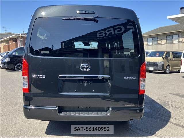 Toyota HIACE VAN 2026-01 5881177-2