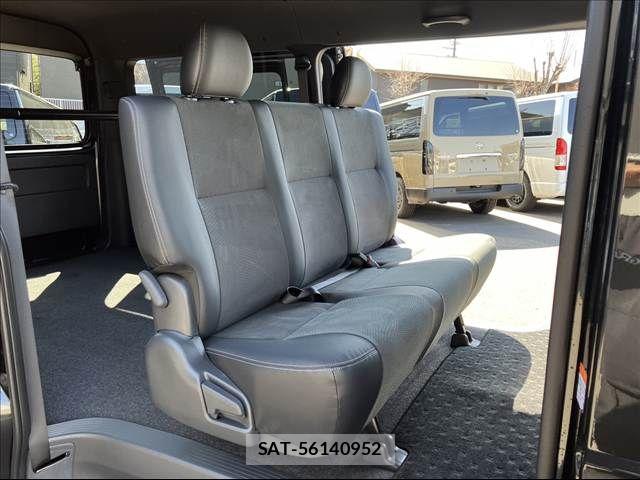 Toyota HIACE VAN 2026-01 5881177-7