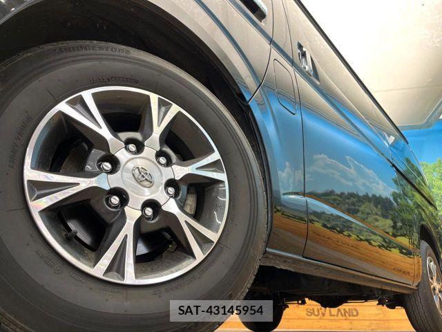 Toyota HIACE VAN 2023-07 5881196-12