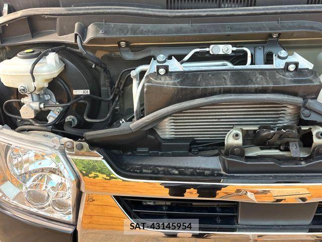 Toyota HIACE VAN 2023-07 5881196-17