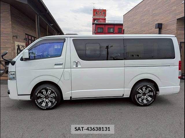 Toyota HIACE VAN 2021-05 5881240-14