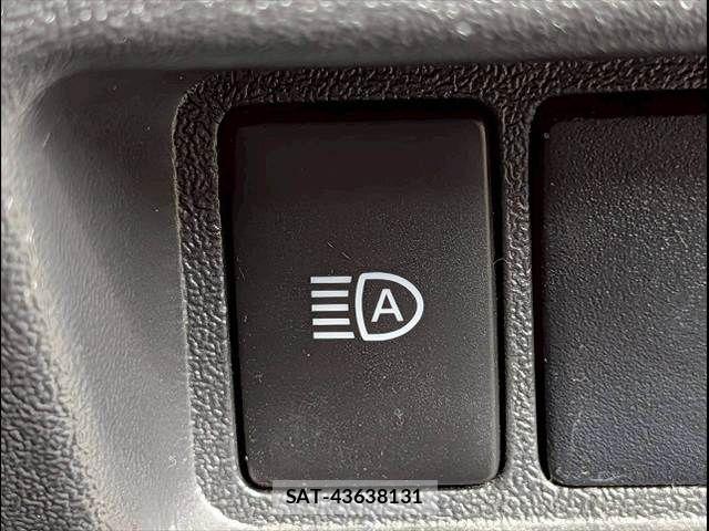 Toyota HIACE VAN 2021-05 5881240-8
