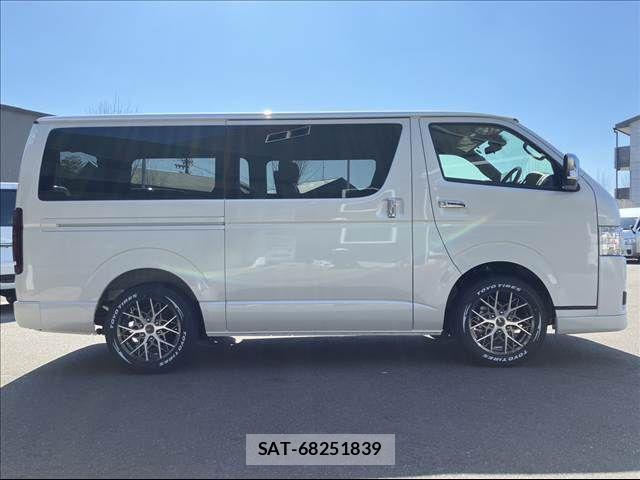 Toyota HIACE VAN 2026-02 5881179-12
