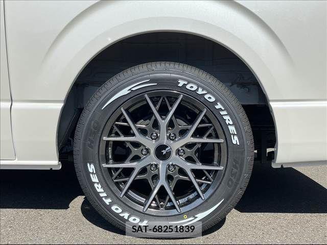 Toyota HIACE VAN 2026-02 5881179-16