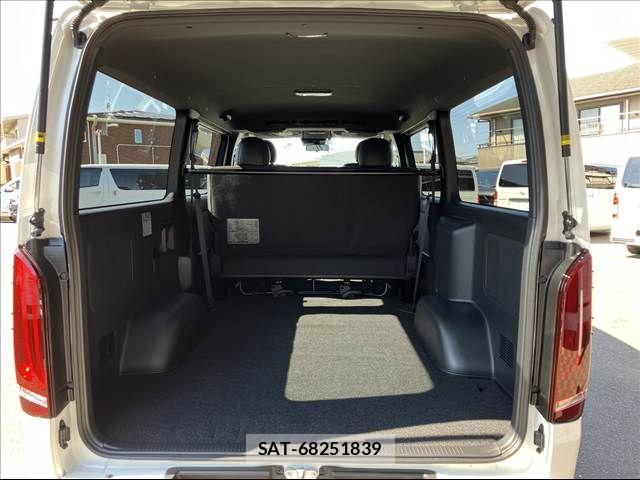 Toyota HIACE VAN 2026-02 5881179-19