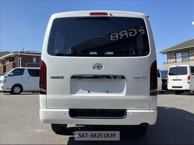 Toyota HIACE VAN 2026-02 5881179-2