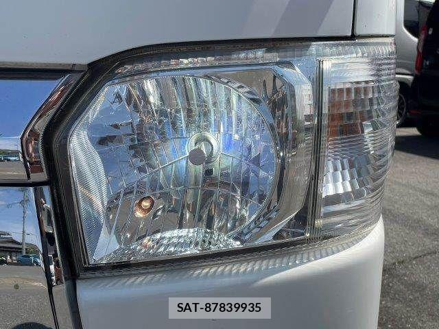 Toyota HIACE VAN 2014-03 6072907-10