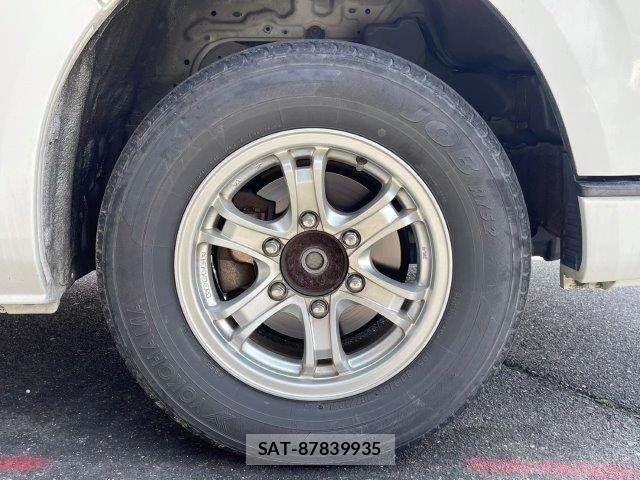 Toyota HIACE VAN 2014-03 6072907-11