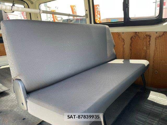 Toyota HIACE VAN 2014-03 6072907-7