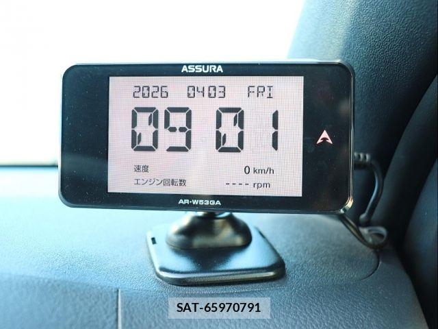 Toyota HIACE VAN 2019-01 6021420-12