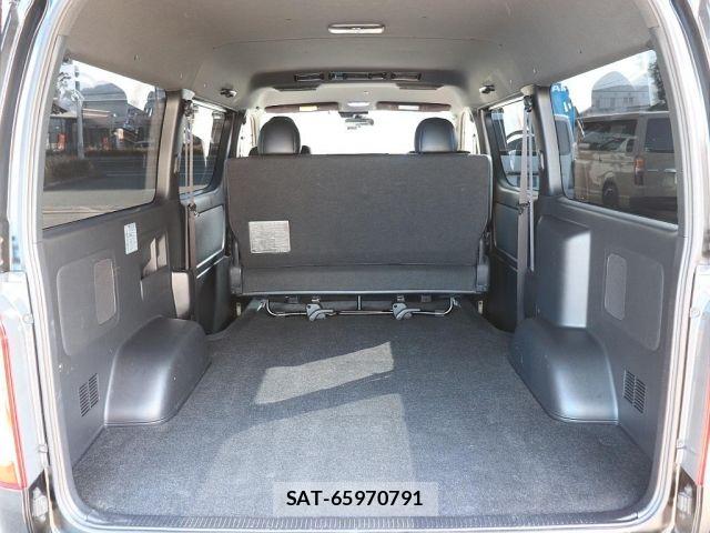 Toyota HIACE VAN 2019-01 6021420-3