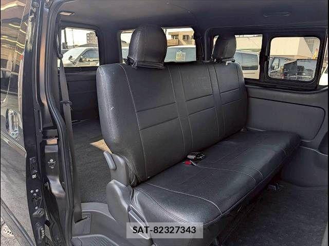 Toyota HIACE VAN 2023-01 6021465-11