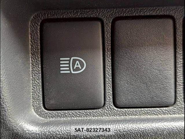 Toyota HIACE VAN 2023-01 6021465-5
