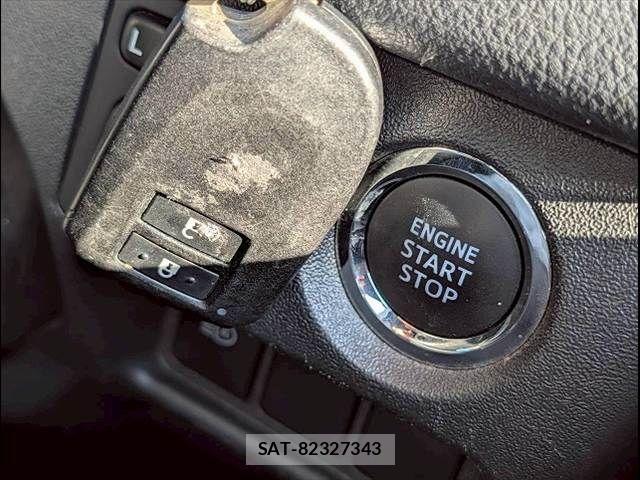 Toyota HIACE VAN 2023-01 6021465-6