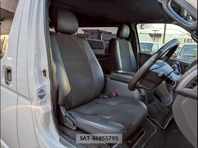 Toyota HIACE VAN 2020-08 6021469-10