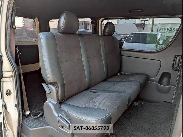 Toyota HIACE VAN 2020-08 6021469-11