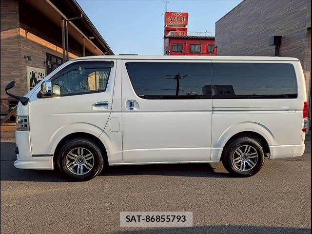 Toyota HIACE VAN 2020-08 6021469-13