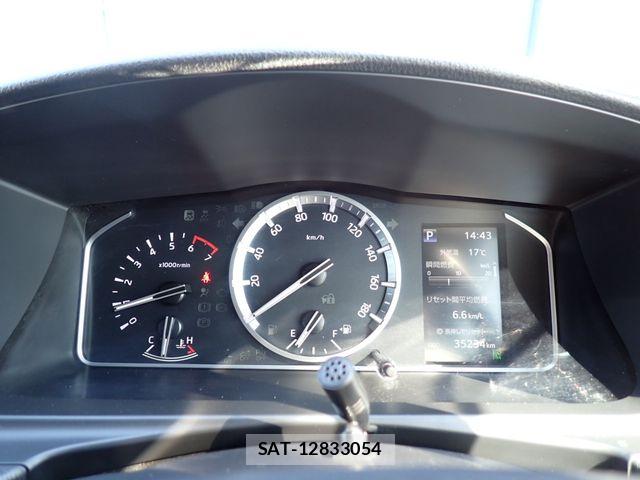 Toyota HIACE VAN 2020-12 6021468-13