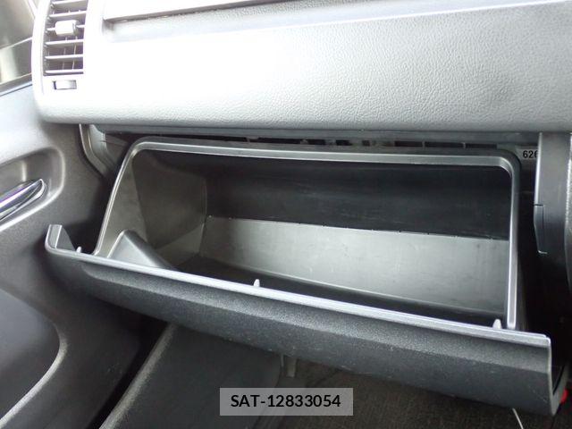 Toyota HIACE VAN 2020-12 6021468-15