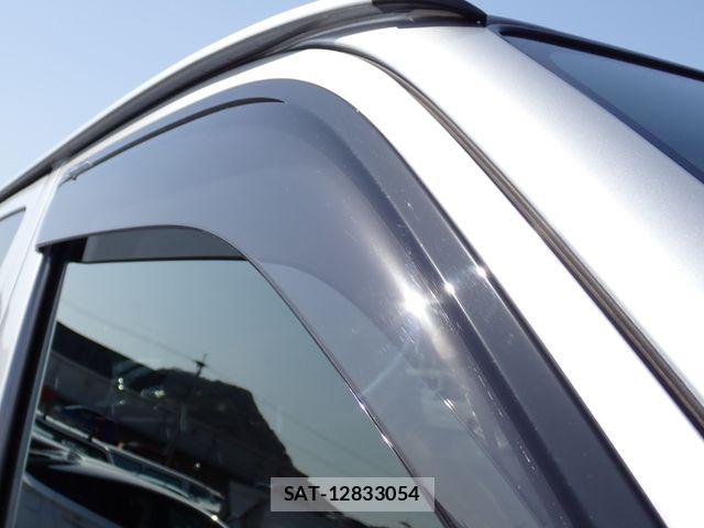 Toyota HIACE VAN 2020-12 6021468-24