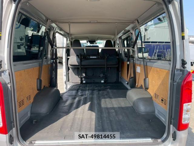 Toyota HIACE VAN 2023-02 6021450-10